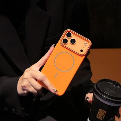 کاور سیلیکونی آیفون 17 کاور محافظ بادوام