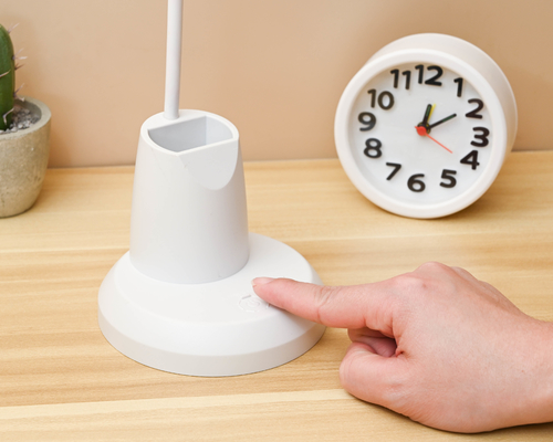 هر سطحی روشنایی لیتیم باتری شارژ پذیر LED Pen Hold Table Lamp
