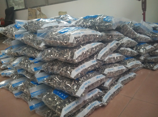 2.5mm کليپ عبور 316 304 درجه نامرئي ایمنی شبكه کشش قدرت سیم
