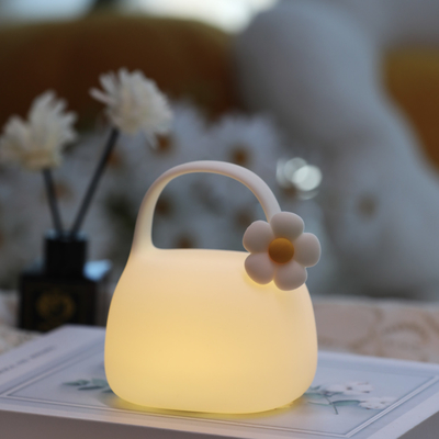 لوگو سفارشی قابل حمل کنترل لمسی دست زدن LED نور شب طراحی جدید تولد هدیه اتاق خواب سیلیکون جو USB قابل شارژ