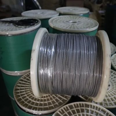 نرده نامرئی بالکن از جنس استیل ضد زنگ گرید 316 با طول 6 متر و فاصله 5 سانتی متری برای ایمنی