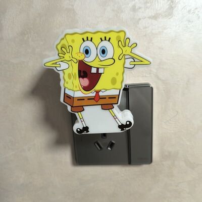 چراغ خواب دیواری با نوردهی پایدار و کم‌مصرف برای محیط‌های مختلف