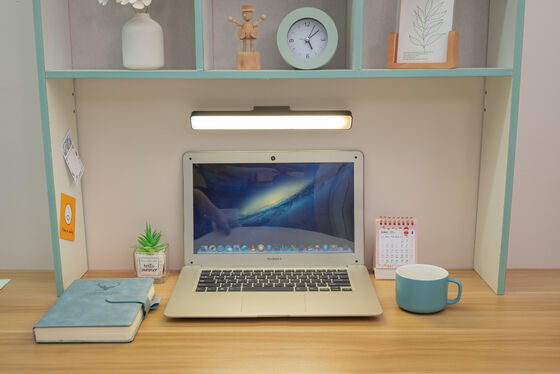 تا ۸ ساعت زمان استفاده لامپ مغناطیسی قابل شارژ ولتاژ نامی ۵ ولت ۱ آمپر مناسب برای روشنایی صنعتی و تجاری