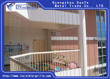 Grill Safety Invisible School از گزینه های مختلف نصب پشتیبانی می کند