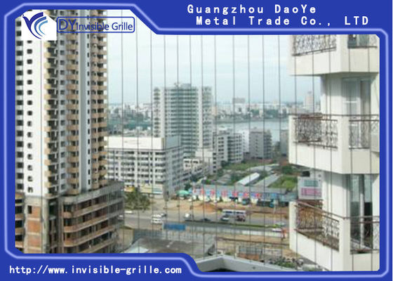 جلو پنجره مشبک نامرئی به عنوان نرده راه پله نرده ایمنی استخر شنا نرده نرده